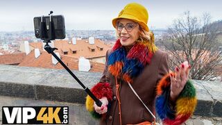 Søvn problemer med hot fuck med en blond milfel