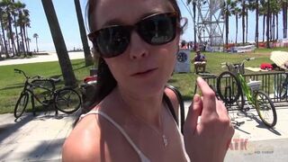 Ashley Stone styrer festen!