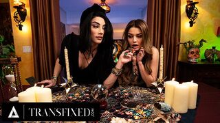 Tran formue teller Ariel Demure knepper hendes hot tatovering klient vanessa vegan