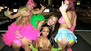 Fest alle til den evige fest - sexet sjov for hot teenage piger