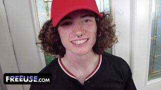 Jeg kneppede min træner! Lucky baseball spiller bruger sin store-breasted milf gratis!