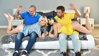 Kate Bloom og Jewelz Blu får deres røv slået mens stedfædre kneppe deres fisse på en pige byt
