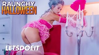 Shrima Malati er en maskeret moden elsker fejrer Halloween med hård sex