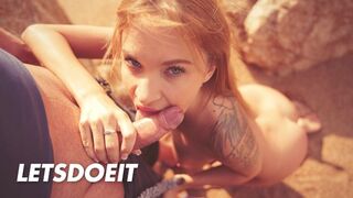 Angel Piaff blond forfører med fedtet pik sutter på stranden