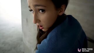 Carmen Rae 's lille fisse er ved at få en hård skrue på casting