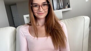 Della Cate 's teenage stedsøster bliver fortalt hemmelighederne i sex