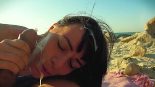 Risky beach blowjob - Rejsebøger Del 1