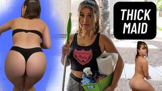 Støbning curvy: Den tykke stuepige renser nøgen for god evaluering