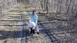 Vandreture med drone og beskidt brusebad efter