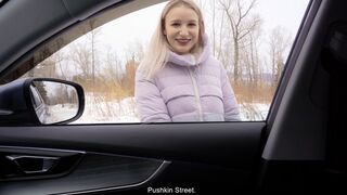 Hvis der ikke er penge til taxaen, så betal med fisse!