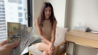 Hotel room service - værtinden indvilligede i at have sex med gæsten for penge
