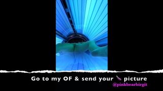 Hot dame i solarium onanere og nyde studiet dag