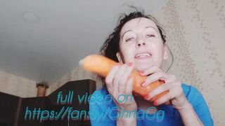 Jeg er sjov og jeg knepper grøntsager, men bøsse pik er alt - hot ginna