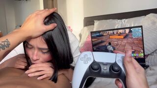 Min lækre stedsøster vil ikke lade mig lege med Fortnite og sprøjte mig