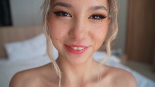 Hot blonde og stram fisse på hårdt fuck