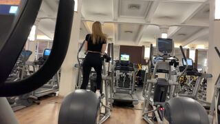 Hurtig fuck i gymnastiksalen: risikabelt offentlig fuck med Californien