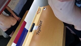 Broder Mostoha ville slå sin pik mens han spillede en lang forspil