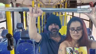 Student pige bliver kneppet af en fremmed på bussen bagfra!