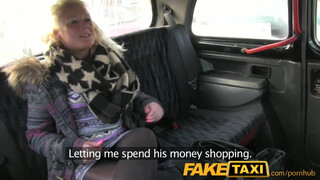 FakeTaxi - ung pige sutter off gamle taxachauffør