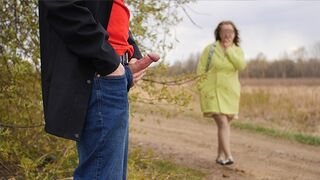 Fucking en exhibitionist teenager og en fremmed i offentligheden