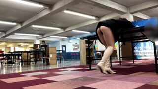 Nytårsminiskirt no- bra bordtennis: fisse flash non-stop!