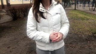 Fremmede sutter og knepper for penge taler med russiske amatører