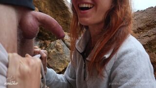Offentlig blowjob og hurtig fuck på stranden i Pov