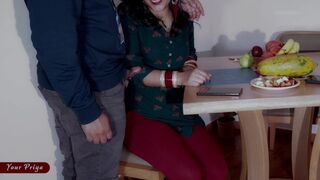 Priya bhabhi starter hårdt med den unge djævel og lukker med inklusion