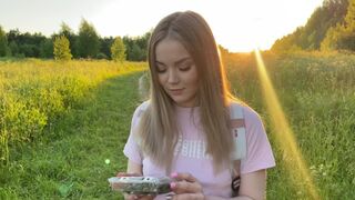 Frisk kone var sin mand utro med en skov i hvert hul