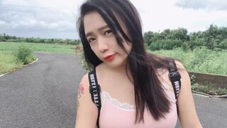 Hot Asiatiske teen fucks med hotelværelse i bytte for indkvartering
