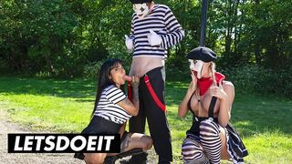 Sexy Street Mimes præsenterer: Hot Three med store bryster og store haler på LetsDoelt kanalen