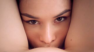 Hot lesbiske øjeblikke på Wow Girls Channel - slikker to hot girls fisse