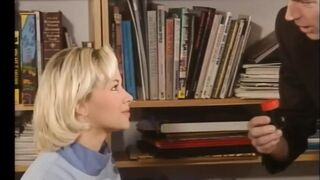 Fyld deres røv med store pikke i vintage porno fuld film