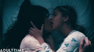 TRUE LESBIAN - hvordan mormon slikker hinanden