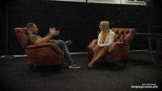 Gangbang sprøjt - interview med en blond milf