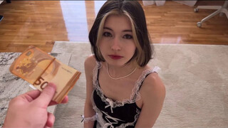 Cutie Kim har sex for penge