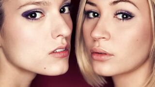 Silvie Luca undskylder til Tracy Lindsay i et varmt kram