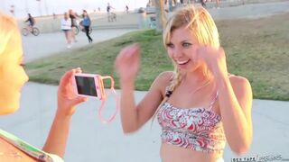 Tara Morgan og Mandy Armani 's hot lesbiske sex tape